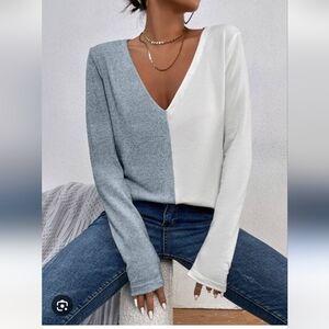 SHEIN V-Neck Sweater in Blue and White